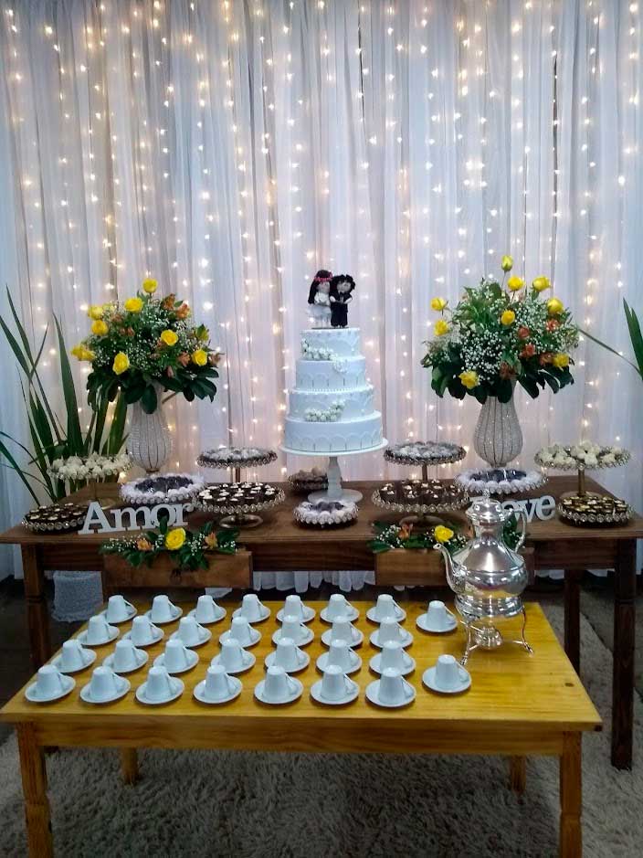 Mesa de doces em casamento.