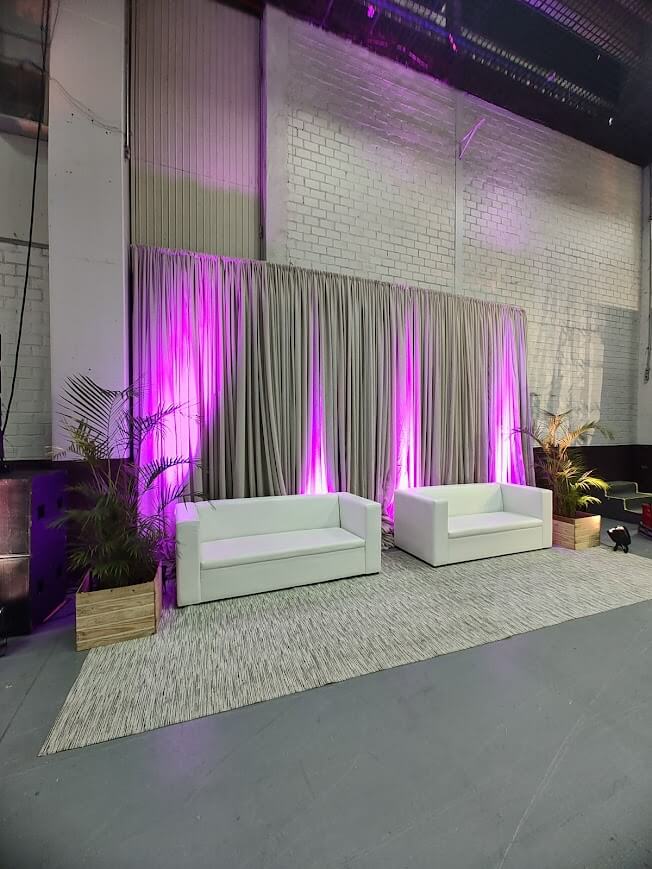 Painel de formatura em evento.