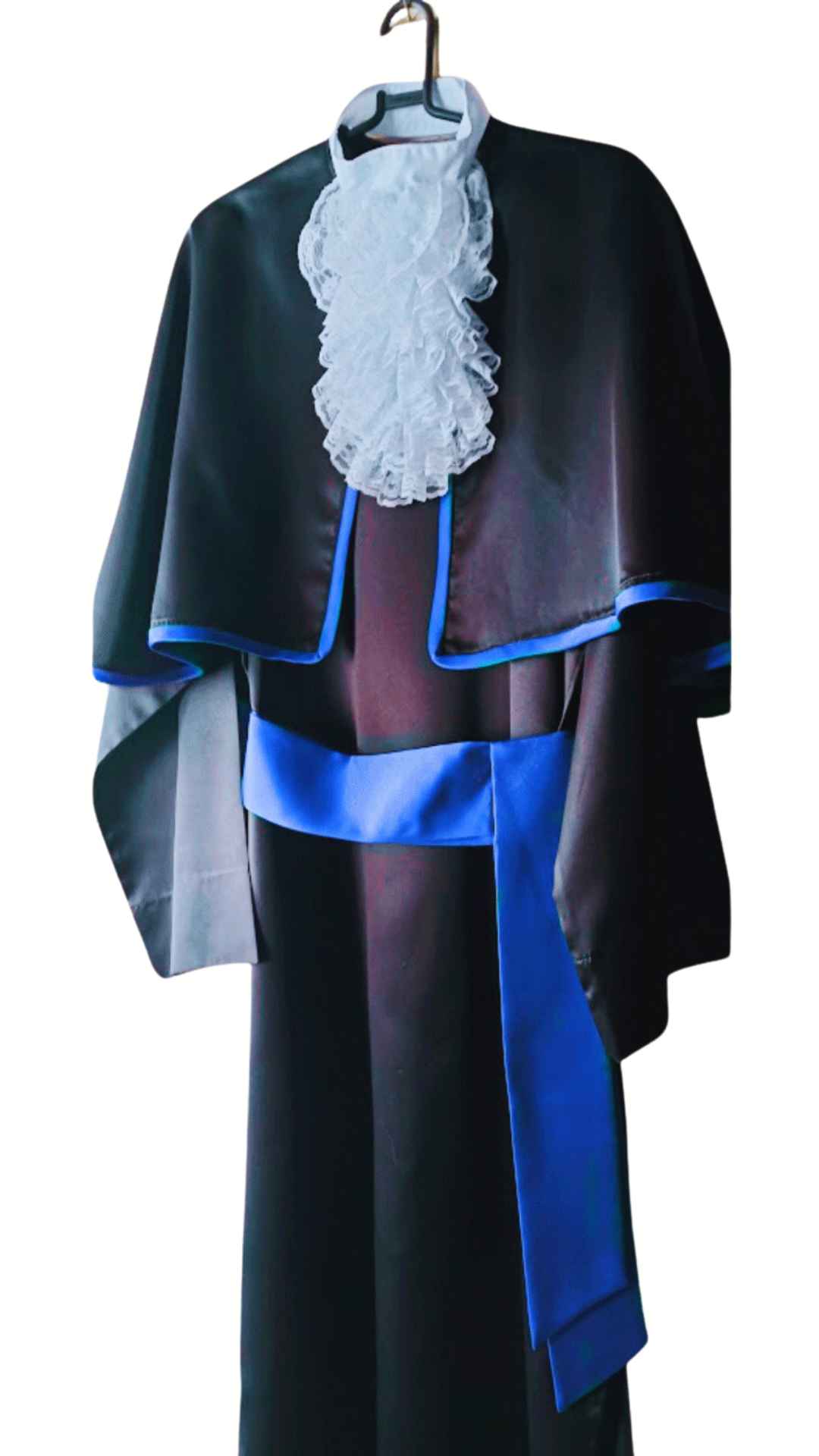 Toga azul para formatura.